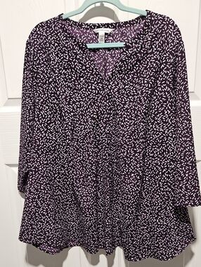 croft & barrow Purple and White Printed V-Neck Tunic Top